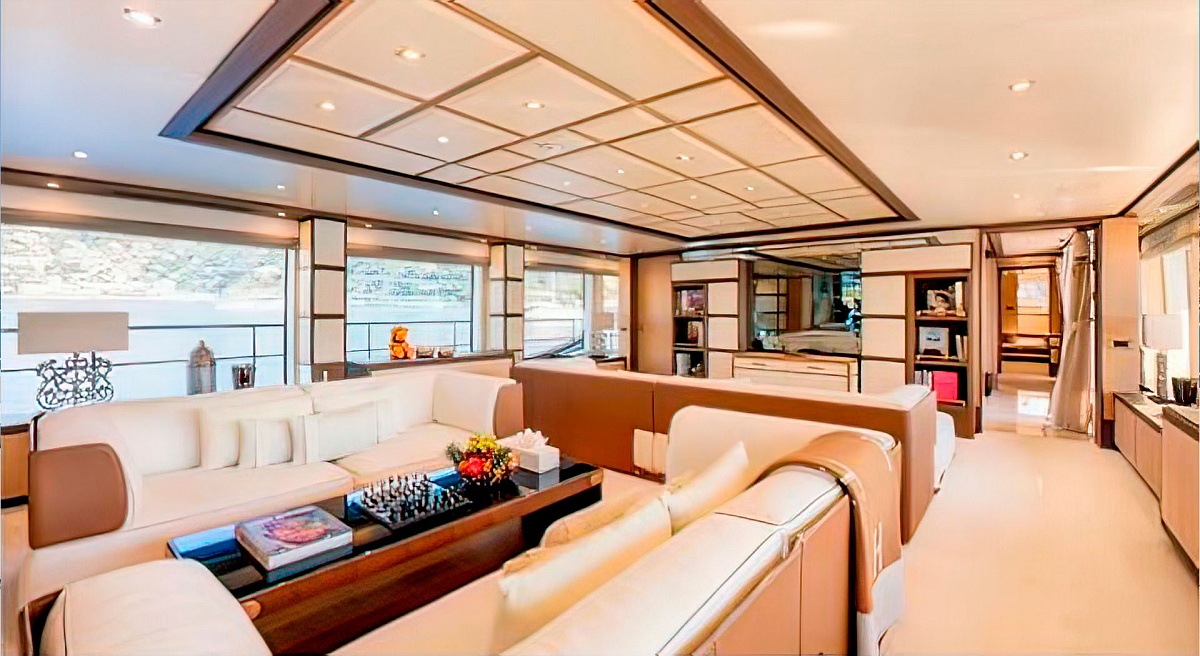 Аренда мега яхты Benetti Crystal 140 - Nela во Франции